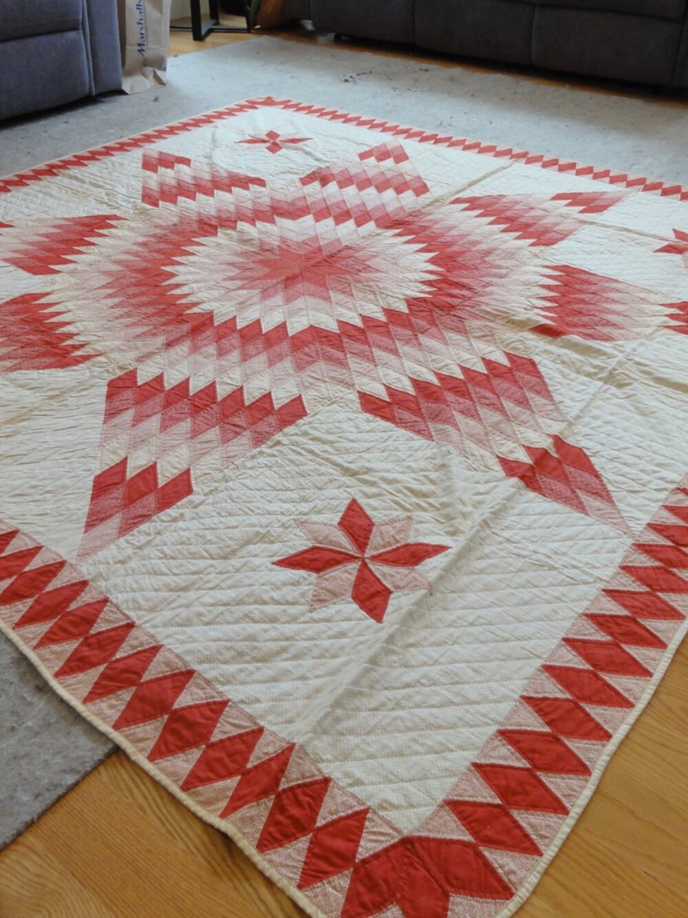 Vintage Red, White Patterned Quilt VERY GOOD CONDITION!